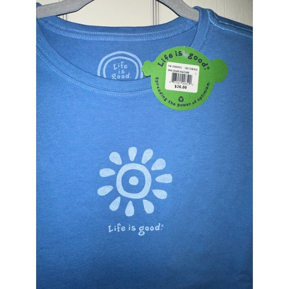 NWT Life Is Good Womens  Tee India Flower Ocean Blue Size Small